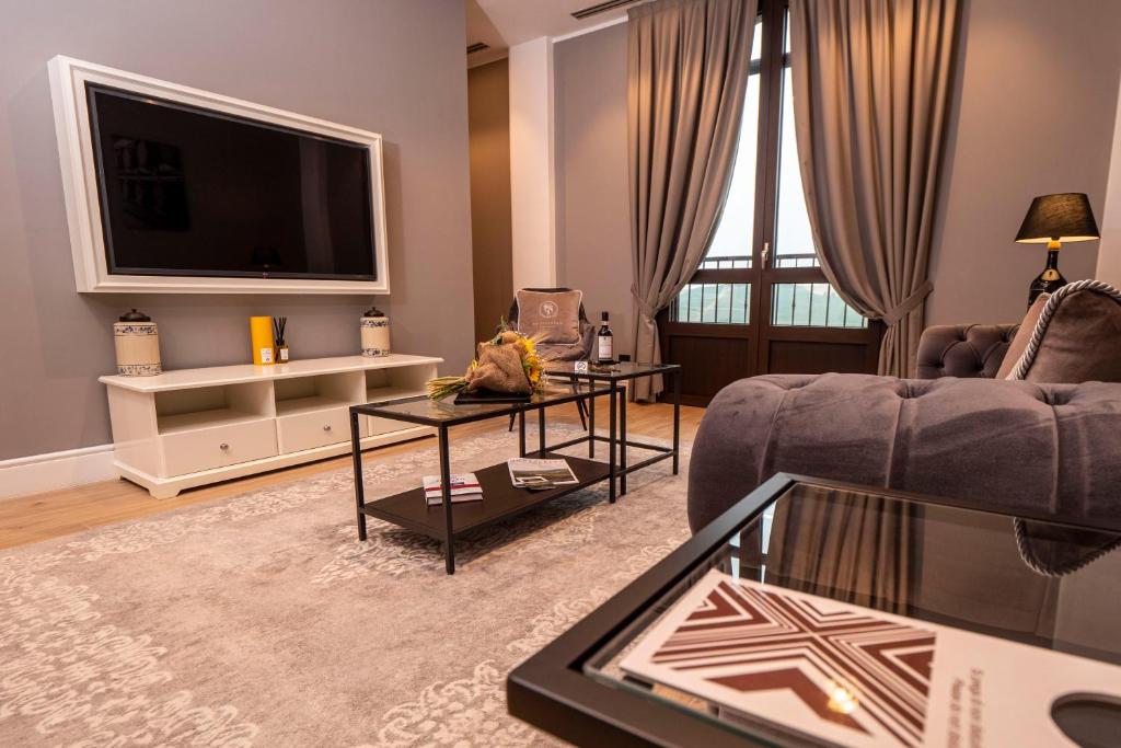 Montalbera Experience: Piedmont Wine Suites, Tastings & Vineyard Trails