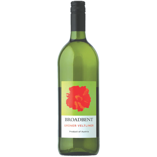 Broadbent Grüner Veltliner 2023 1L bottle on ice with citrus slices, herbs, and sunlit glasses.